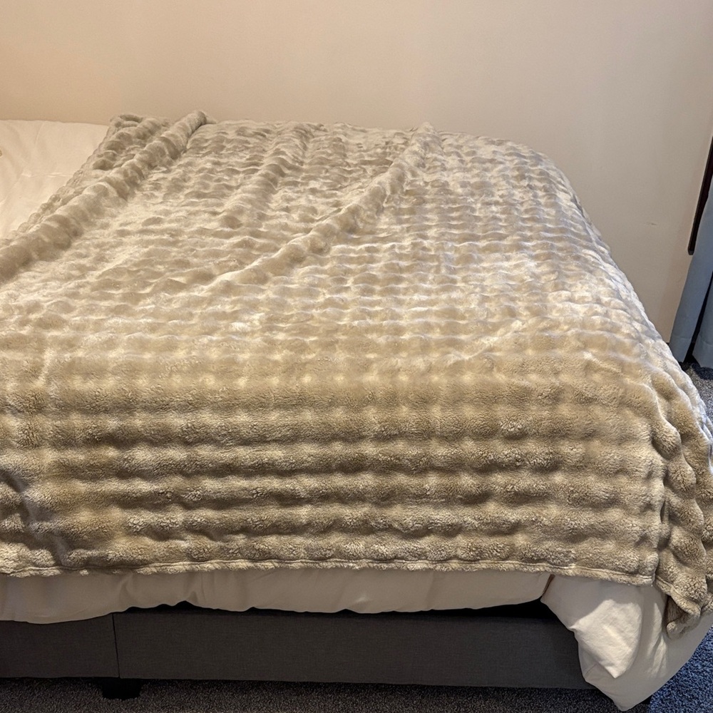 Etoile tan throw Blanket